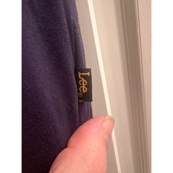 Get your Lee on - Picture 2 of 4